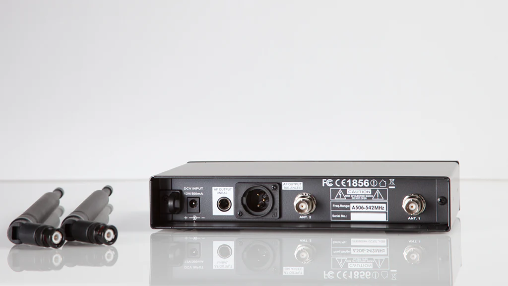 UX1200MC WIRELESS HANDHELD MICROPHONE SYSTEM - Image 6